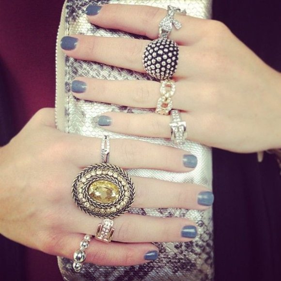 Lilly Ring - Picture 2 of 4